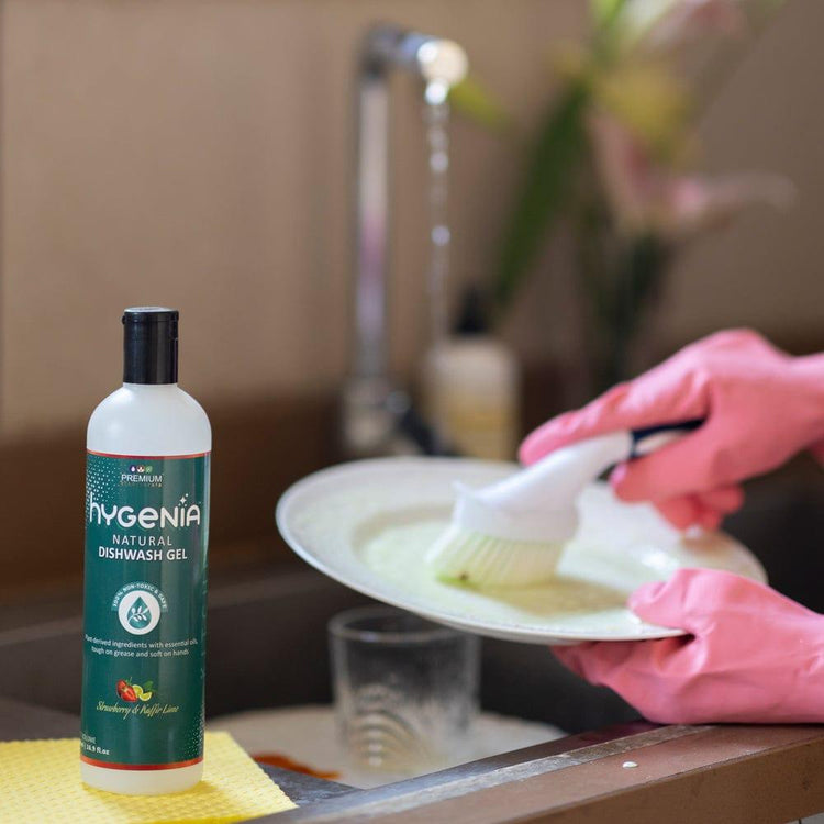Embrace eco-friendly cleaning with our non-toxic dishwash gel.